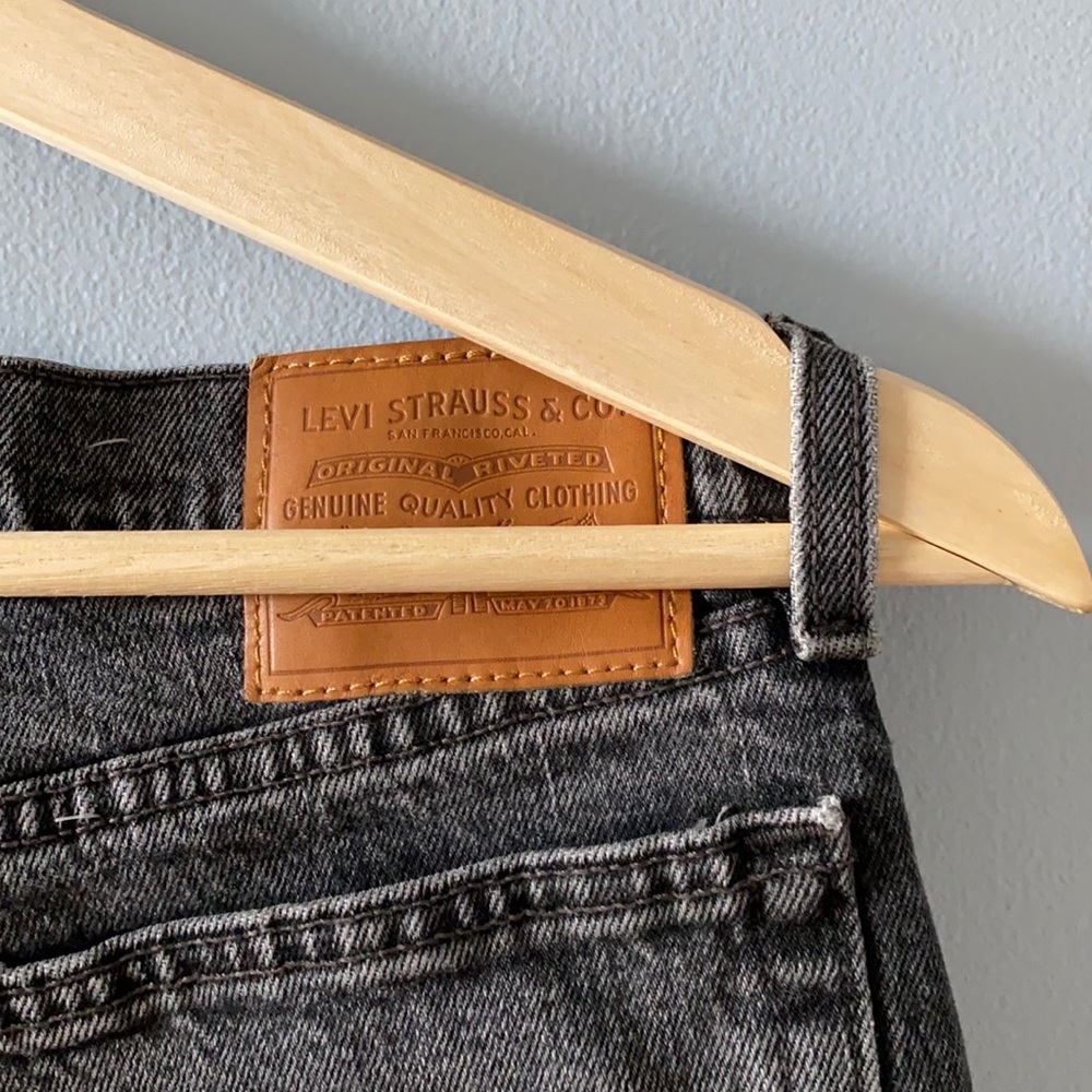 Levi's Women's Straight Leg Jeans - Charcoal Gray - Picture 10 of 10